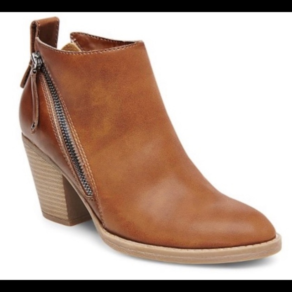 Dolce Vida light brown chunky heel double zip bootie